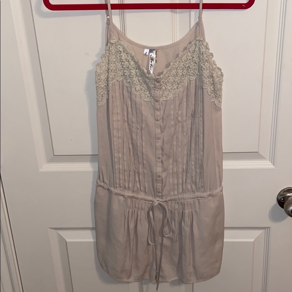 Cream romper